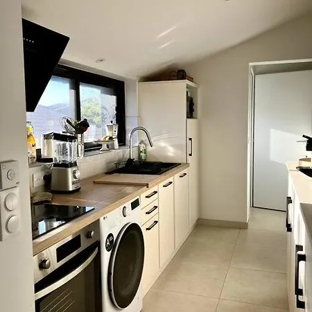 With Pool, And Ocean 5 Min By Walk, Center, Shopping And Market